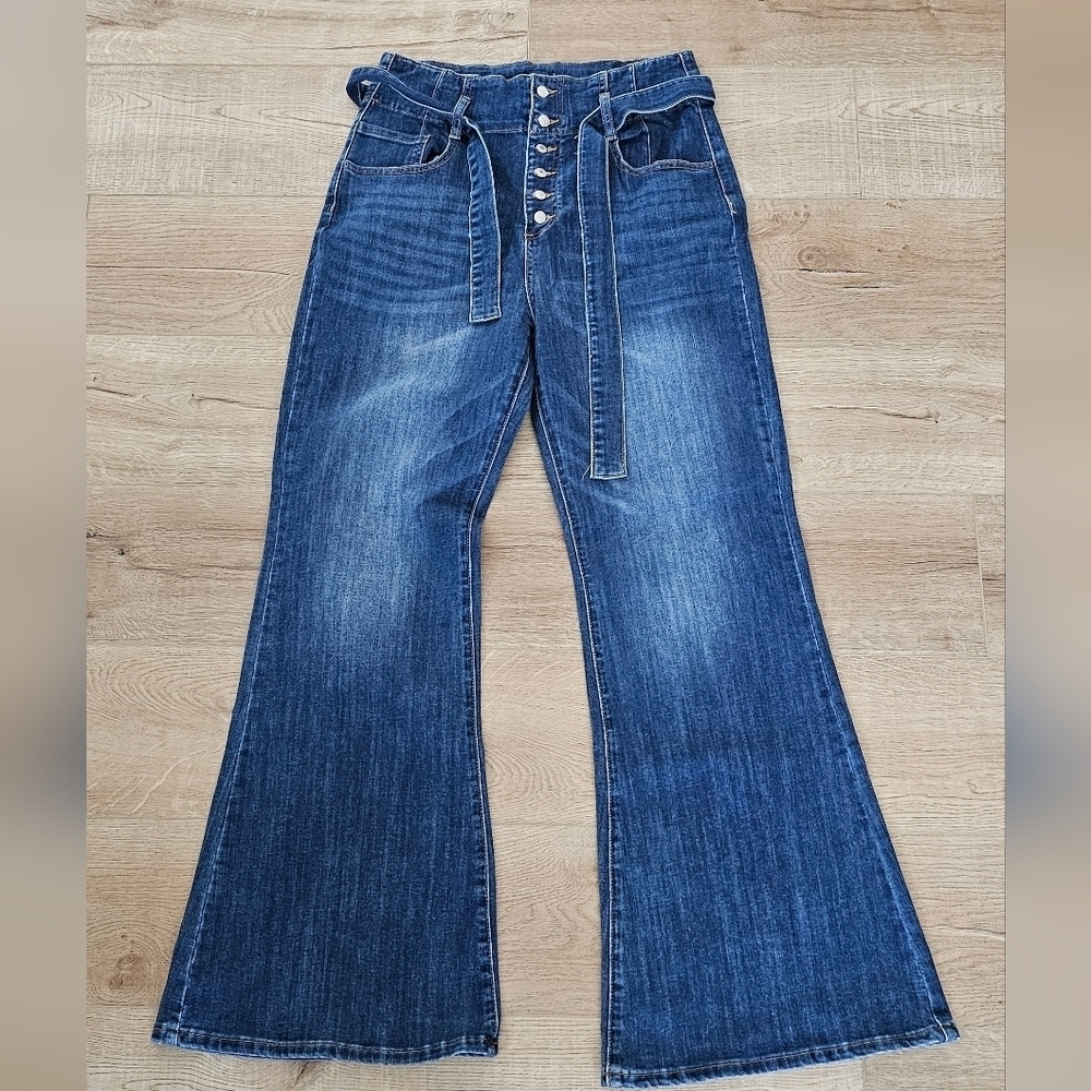 FLARE JEANS